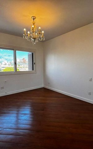 Apartamento para alugar com 202m², 3 quartos e 3 vagas Apartamento para alugar com 202m², 3 quartos e 3 vagasQuarto