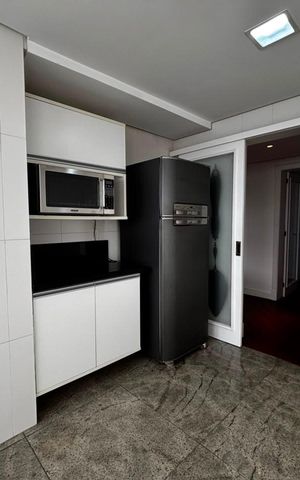 Apartamento para alugar com 202m², 3 quartos e 3 vagas Apartamento para alugar com 202m², 3 quartos e 3 vagasCozinha