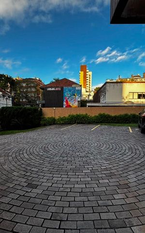 Apartamento para alugar com 202m², 3 quartos e 3 vagas Apartamento para alugar com 202m², 3 quartos e 3 vagasFachada