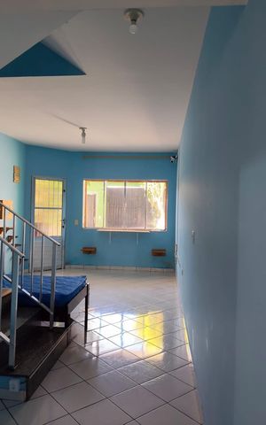 Casa à venda com 170m², 3 quartos e 1 vaga Casa à venda com 170m², 3 quartos e 1 vagaSala