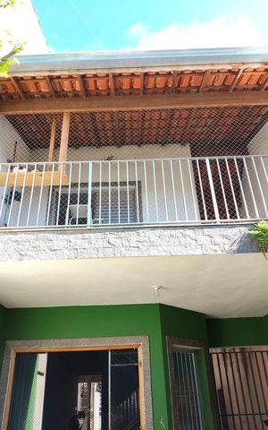 Casa à venda com 170m², 3 quartos e 1 vaga Casa à venda com 170m², 3 quartos e 1 vagaÁrea externa