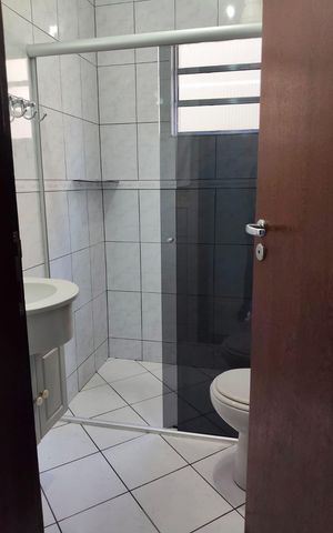 Casa à venda com 170m², 3 quartos e 1 vaga Casa à venda com 170m², 3 quartos e 1 vagaBanheiro