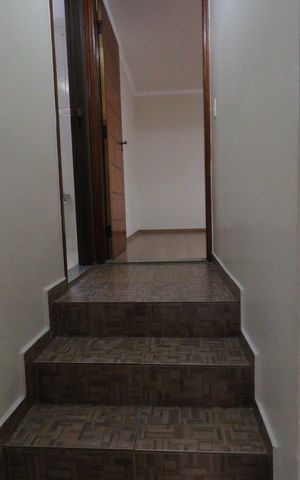 Casa para alugar com 50m², 1 quarto e 1 vagaEscada - Quarto/Banheiro