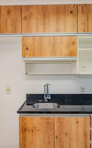 Apartamento para alugar com 47m², 1 quarto e 2 vagas Apartamento para alugar com 47m², 1 quarto e 2 vagasCozinha e Área de Serviço