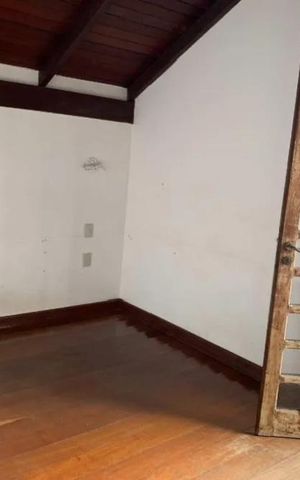 Casa para alugar com 340m², 3 quartos e 4 vagas Casa para alugar com 340m², 3 quartos e 4 vagasQuarto