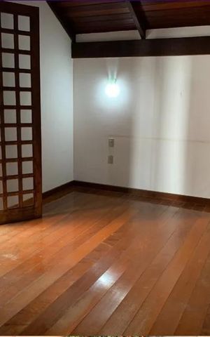 Casa para alugar com 340m², 3 quartos e 4 vagas Casa para alugar com 340m², 3 quartos e 4 vagasQuarto