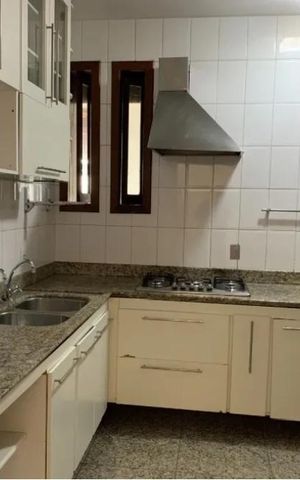 Casa para alugar com 340m², 3 quartos e 4 vagas Casa para alugar com 340m², 3 quartos e 4 vagasCozinha