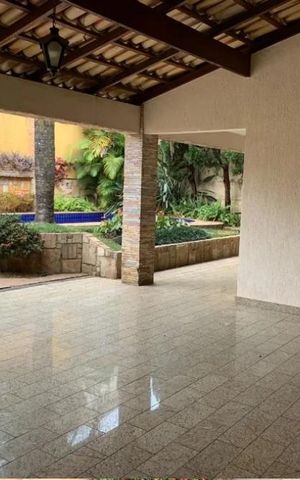 Casa para alugar com 340m², 3 quartos e 4 vagas Casa para alugar com 340m², 3 quartos e 4 vagasÁrea externa