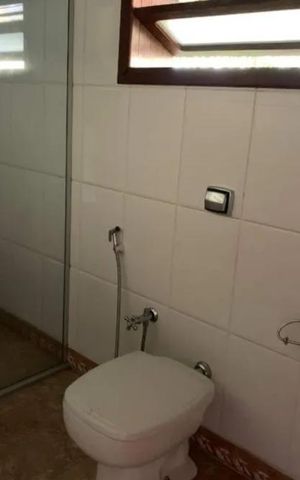 Casa para alugar com 340m², 3 quartos e 4 vagas Casa para alugar com 340m², 3 quartos e 4 vagasBanheiro