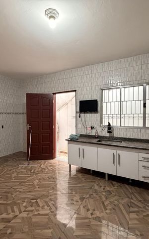 Casa à venda com 192m², 2 quartos e 2 vagasCozinha