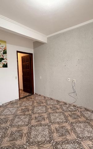 Casa à venda com 192m², 2 quartos e 2 vagasSala