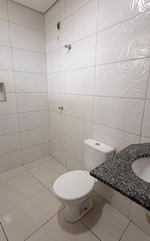 Casa à venda com 192m², 2 quartos e 2 vagasBanheiro Social