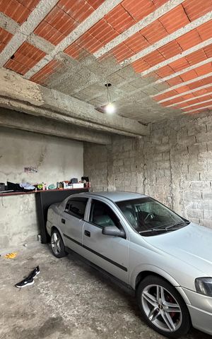 Casa à venda com 192m², 2 quartos e 2 vagasGaragem