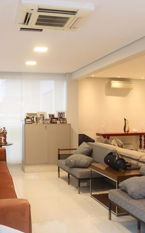 Apartamento à venda com 200m², 4 quartos e 4 vagasSala
