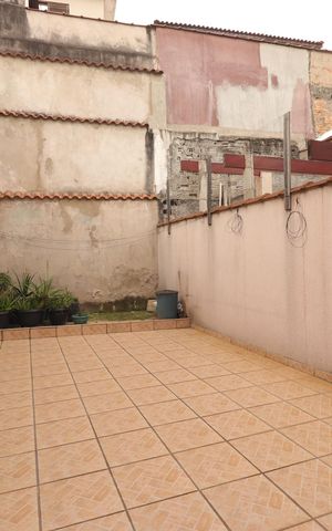Casa à venda com 120m², 3 quartos e 2 vagasQuintal