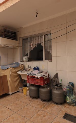 Casa à venda com 120m², 3 quartos e 2 vagasÁrea de Serviço