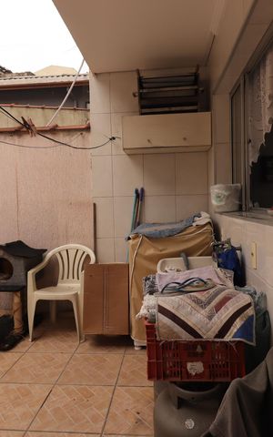 Casa à venda com 120m², 3 quartos e 2 vagasÁrea de Serviço