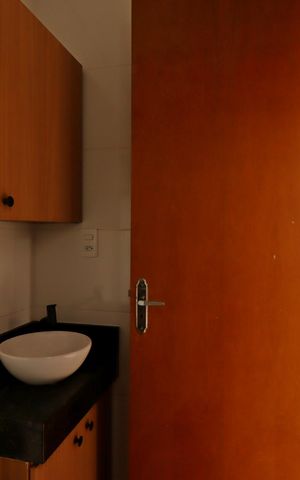 Casa de condomínio à venda com 78m², 2 quartos e 2 vagasBanheiro da Suíte 1
