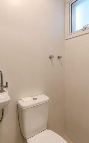 Apartamento à venda com 125m², 3 quartos e 3 vagas Apartamento à venda com 125m², 3 quartos e 3 vagasBanheiro