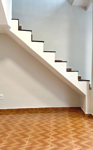 Casa para alugar com 55m², 1 quarto e sem vaga Casa para alugar com 55m², 1 quarto e sem vagaSala