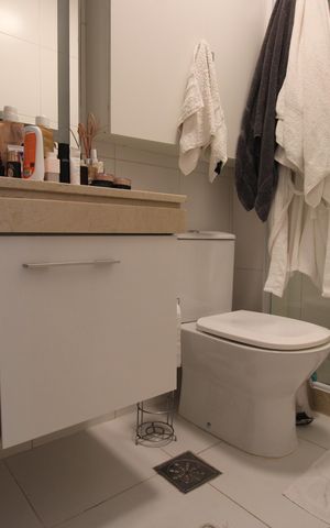 Apartamento para alugar com 85m², 2 quartos e 1 vagaBanheiro da suíte
