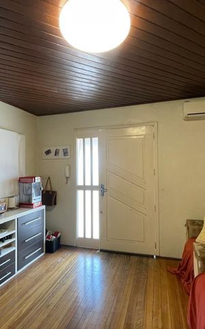 Casa à venda com 110m², 5 quartos e 4 vagas