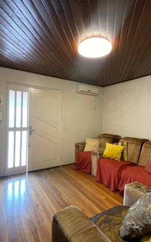Casa à venda com 110m², 5 quartos e 4 vagas