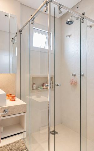 Casa para alugar com 352m², 4 quartos e 2 vagas Casa para alugar com 352m², 4 quartos e 2 vagasBanheiro