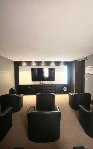 Apartamento para alugar com 82m², 3 quartos e 2 vagas Apartamento para alugar com 82m², 3 quartos e 2 vagasCinema