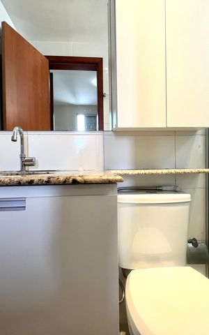Apartamento para alugar com 82m², 3 quartos e 2 vagas Apartamento para alugar com 82m², 3 quartos e 2 vagasBanheiro da Suíte