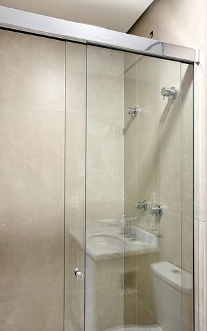 Apartamento para alugar com 71m², 2 quartos e 2 vagas Apartamento para alugar com 71m², 2 quartos e 2 vagasBanheiro da Suíte