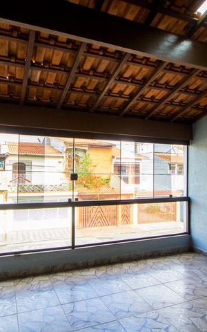 Casa para alugar com 115m², 2 quartos e 2 vagas Casa para alugar com 115m², 2 quartos e 2 vagasVaranda do quarto 2