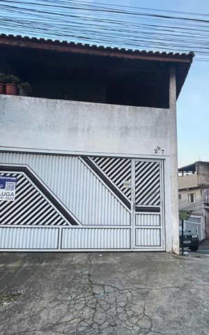 Casa para alugar com 110m², 2 quartos e 1 vaga Casa para alugar com 110m², 2 quartos e 1 vagaFachada