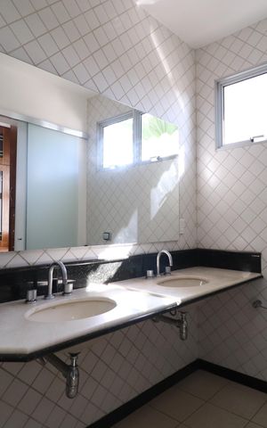 Casa para alugar com 900m², 4 quartos e 5 vagasBanheiro do Quarto 4 Suíte