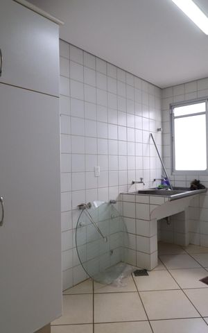 Casa para alugar com 900m², 4 quartos e 5 vagasÁrea de Serviço