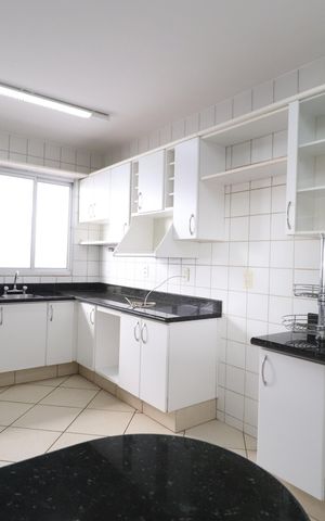 Casa para alugar com 900m², 4 quartos e 5 vagasCozinha