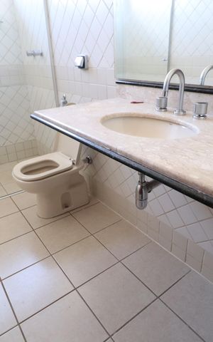 Casa para alugar com 900m², 4 quartos e 5 vagasBanheiro do Quarto 3