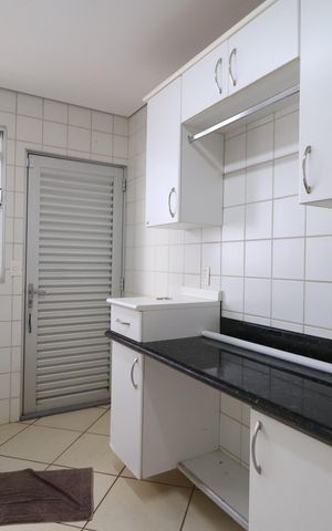 Casa para alugar com 900m², 4 quartos e 5 vagasÁrea de Serviço