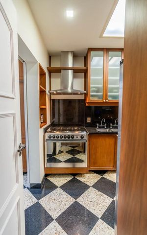 Apartamento para alugar com 125m², 4 quartos e 2 vagas Apartamento para alugar com 125m², 4 quartos e 2 vagasCozinha