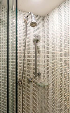 Apartamento para alugar com 125m², 4 quartos e 2 vagas Apartamento para alugar com 125m², 4 quartos e 2 vagasBanheiro