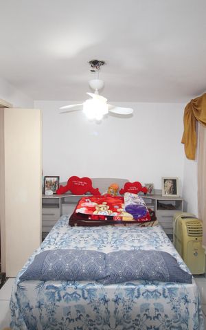 Casa à venda com 184m², 3 quartos e 3 vagasCasa 2 - Quarto 