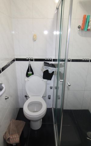 Casa à venda com 184m², 3 quartos e 3 vagasCasa 2 - Banheiro social