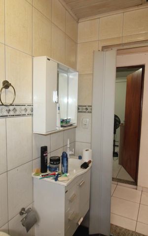 Casa à venda com 184m², 3 quartos e 3 vagasCasa 1 - Banheiro social