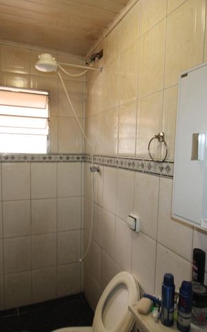 Casa à venda com 184m², 3 quartos e 3 vagasCasa 1 - Banheiro social