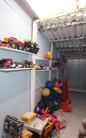 Casa à venda com 184m², 3 quartos e 3 vagasÁrea externa