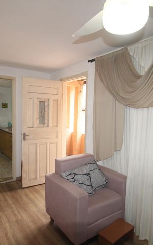 Casa à venda com 184m², 3 quartos e 3 vagasCasa 2 - Sala