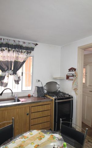 Casa à venda com 184m², 3 quartos e 3 vagasCasa 2 - Cozinha