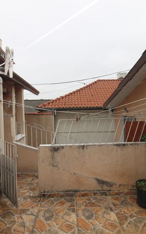 Casa à venda com 184m², 3 quartos e 3 vagasÁrea de Serviço 2