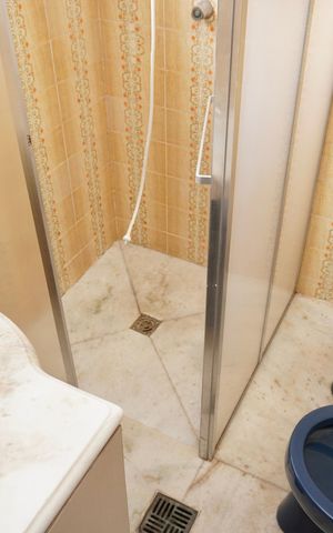 Apartamento à venda com 145m², 4 quartos e 2 vagas Apartamento à venda com 145m², 4 quartos e 2 vagasSuíte - Banheiro