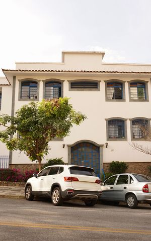 Apartamento à venda com 145m², 4 quartos e 2 vagas Apartamento à venda com 145m², 4 quartos e 2 vagasFachada
